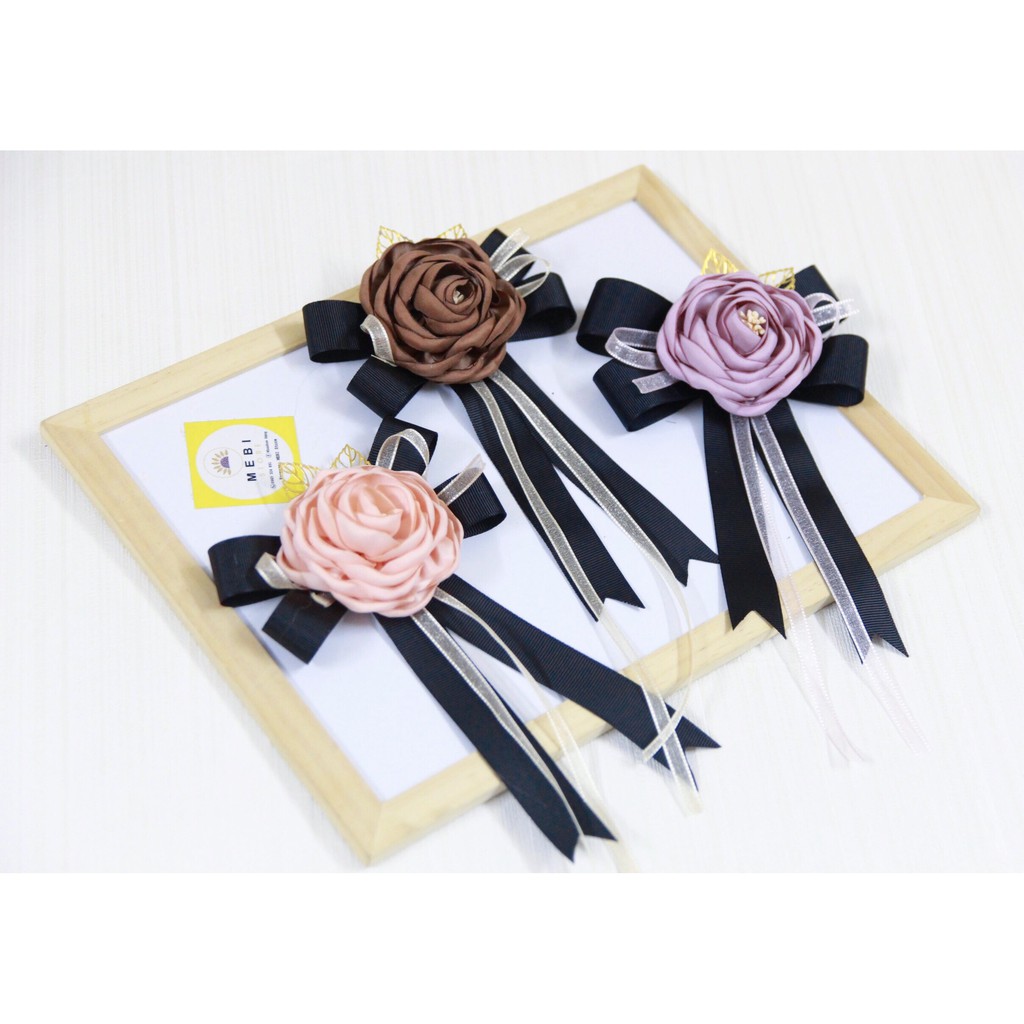 Tag cài áo handmade đính hoa phối ruy băng siêu xinh - Ảnh thật