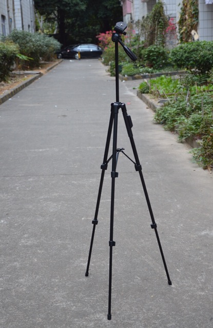 Chân máy ảnh, điện thoại Tripod 5208 cao tối đa 125cm - tặng kèm remote