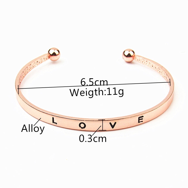 Vòng tay nữ dạng hở chạm khắc chữ LOVE thời trang