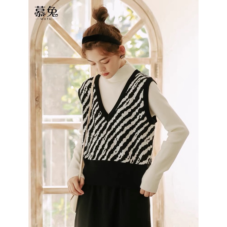 Áo gile len hoạ tiết vằn đen Forgirl dáng ngắn Hàn Quốc