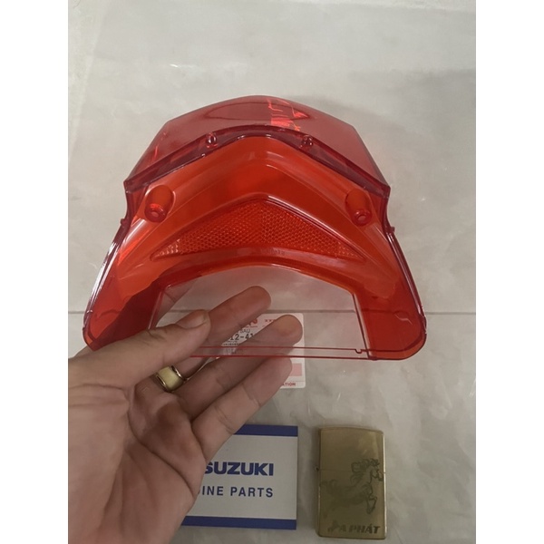 Kính đèn sau đuôi hậu sky drive suzuki 125cc