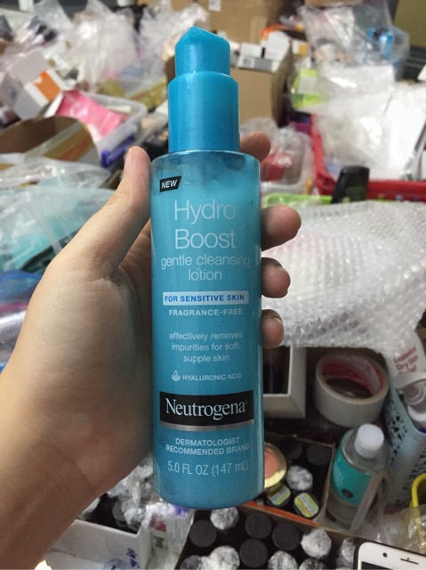 Sữa Rửa Mặt Cho Da Nhạy Cảm Neutrogena Hydro Boost Gentle Cleansing Lotion (147ml)