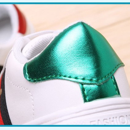 Giày Sneaker Đế Mềm Hình Chú Ong Cho Bé&lt;br&gt;5.0