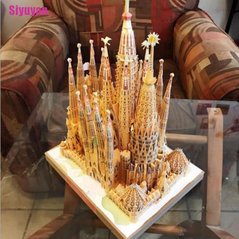 Đồ chơi mô hình Vương cung thánh đường Sagrada Familia 3D làm bằng giấy DIY