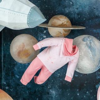 Nous - Bộ cài vai dài petit hồng gấu trăng