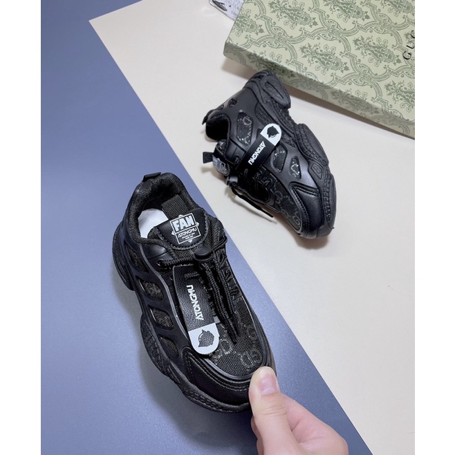 Giầy thể thao cho bé trai