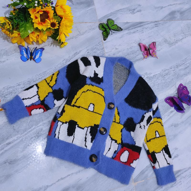 Khoác cadigan siêu phẩm của bé chọn trên live