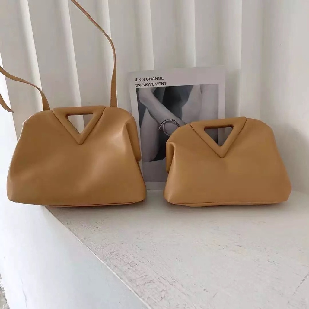 Túi Cầm Tay Mushroom Lee - Hình Tam Giác - Màu Khaki