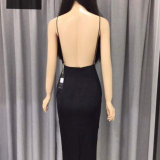 đầm body yêm hở lưng