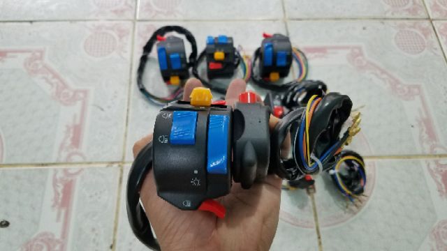 Cùm công tắc FZ - Domino