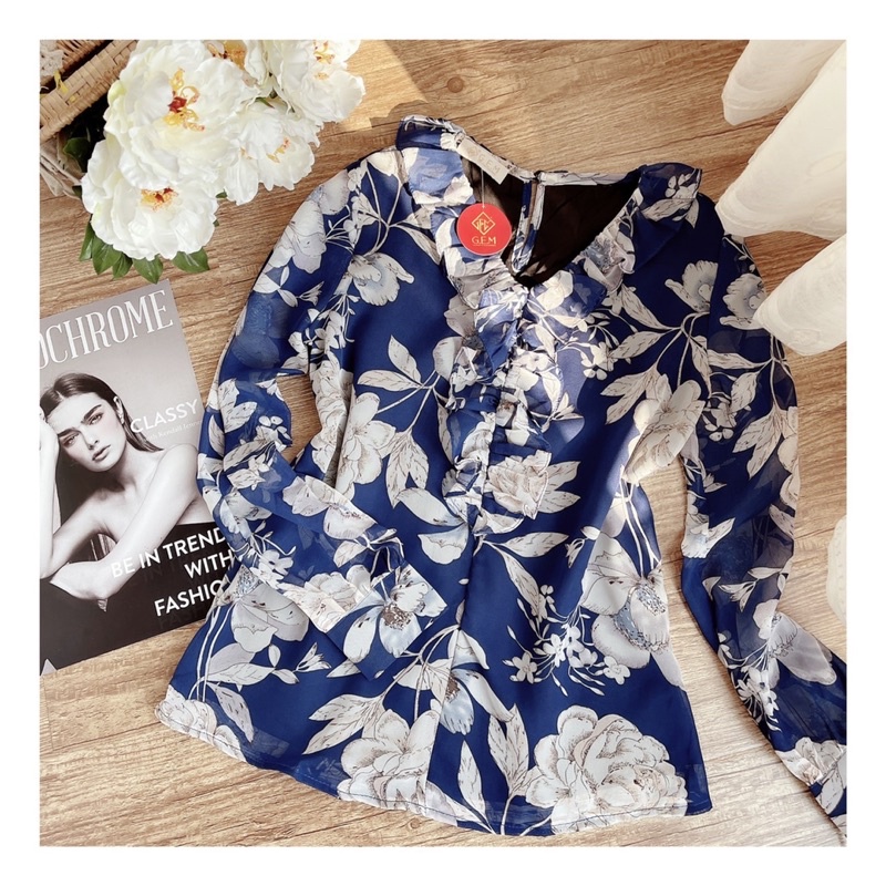 Áo kiểu công sở phối hoa nền xanh nhã nhặn tươi mát có lớp lót bên trong  - GEM Fashion
