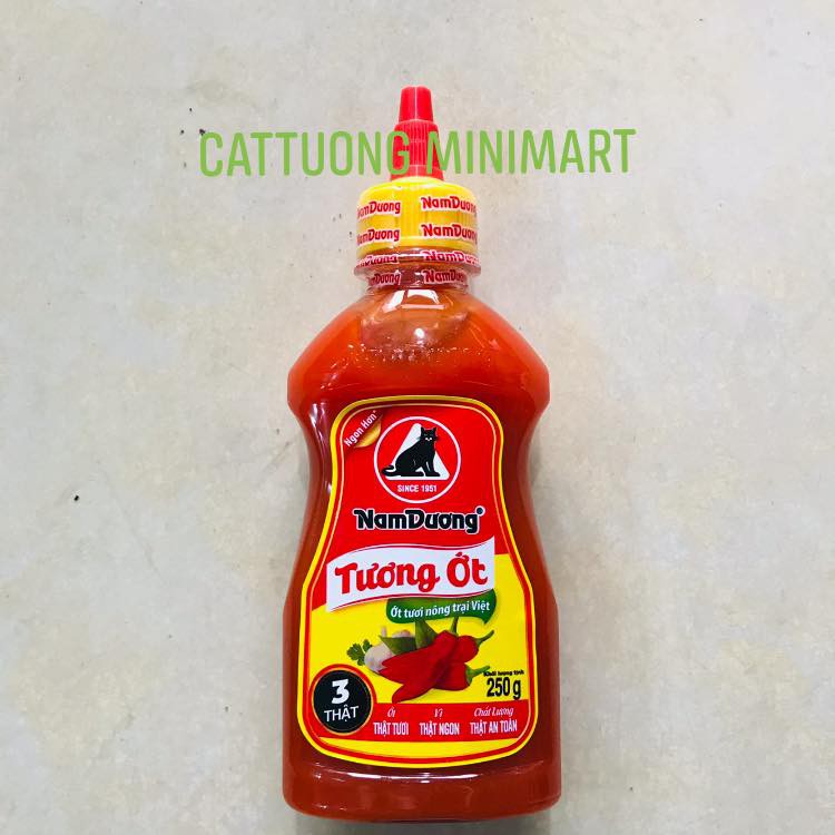 Tương ớt Nam Dương chai 250g