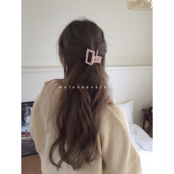 Kẹp tóc nửa đầu chấm đốm xinh xắn