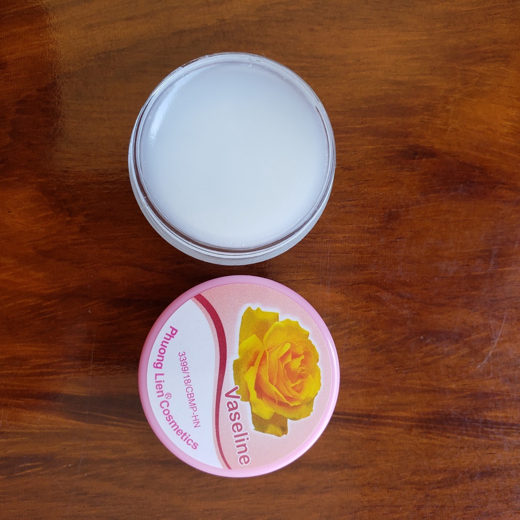 Kem nẻ vasalin hoa hồng