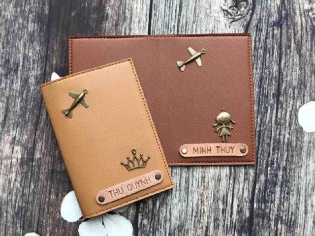 Chat để chọn Bao đựng hộ chiếu Passport cover khắc tên chủ nhân