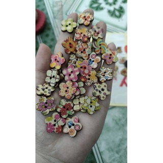 Set 10 nút gỗ hoa văn 1,5cm