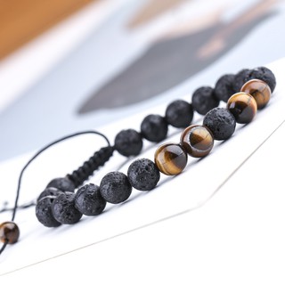 Vòng tay núi lửa mix mắt hổ hạt 8ly theo phong cách đơn giản, mạnh mẽ, cá tính.