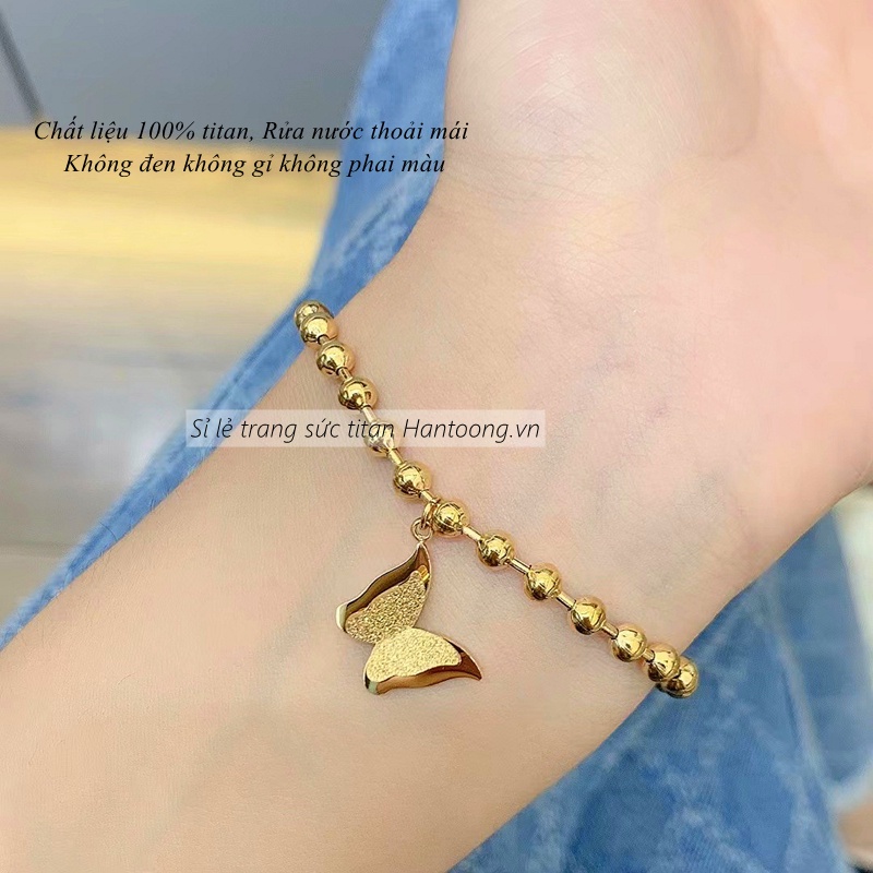 Vòng tay titan không gỉ mạ vàng 18k thiết kế bi tròn mặt hình bướm xinh xắn dành cho nữ