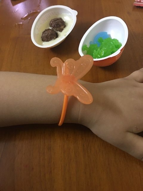 Trứng Kinder Joy - Trứng thần kỳ