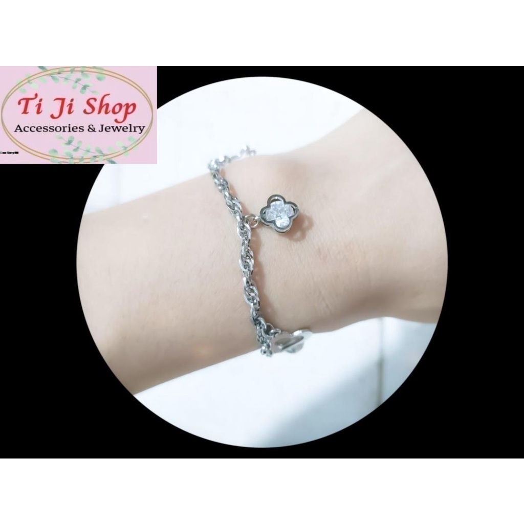 Lắc tay nữ inox gắn phụ kiện đính đã zicon thời trang