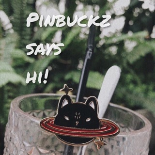 Pin cài áo mèo vũ trụ