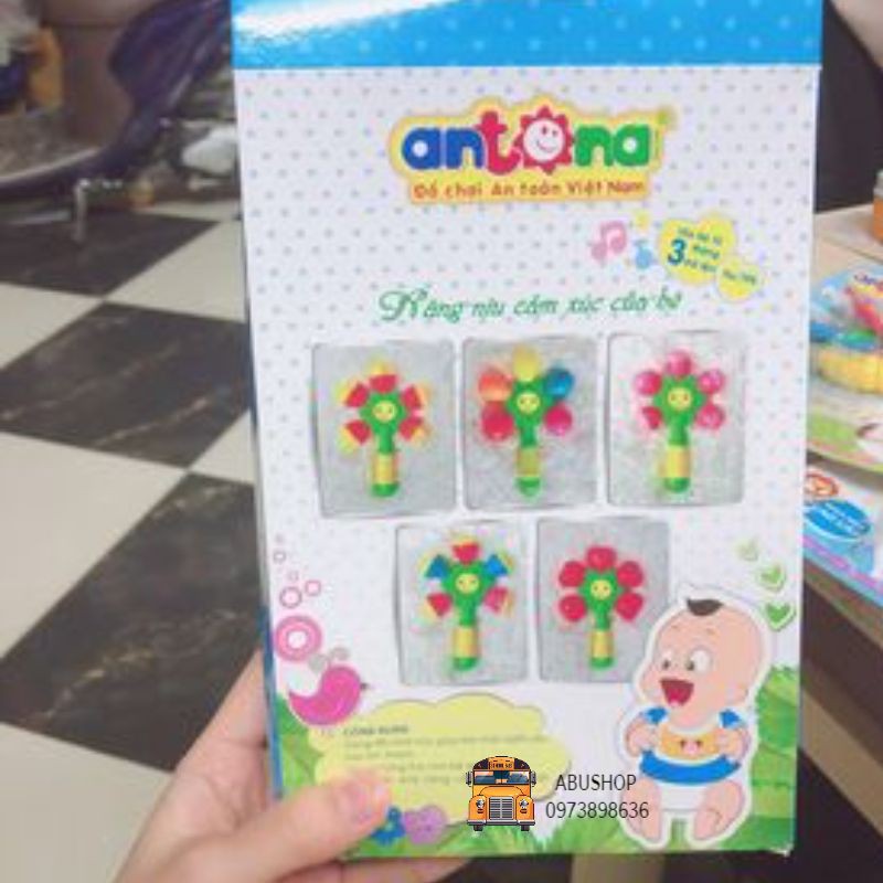 Đồ chơi cho trẻ sơ sinh FREESHIP Xúc xắc cho em bé, Hình dâu tây nhựa nguyên sinh an toàn Antona [A21]