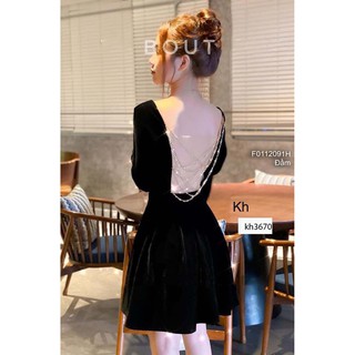 Đầm xòe nhung cổ vuông hở lưng phối dây xích tay dài!