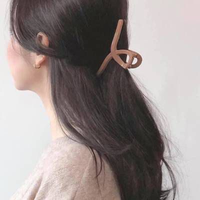 Sét 5 Kẹp Tóc Ngoạm Giả Ngọc Trai Kèm Dây Buộc Siêu Sang