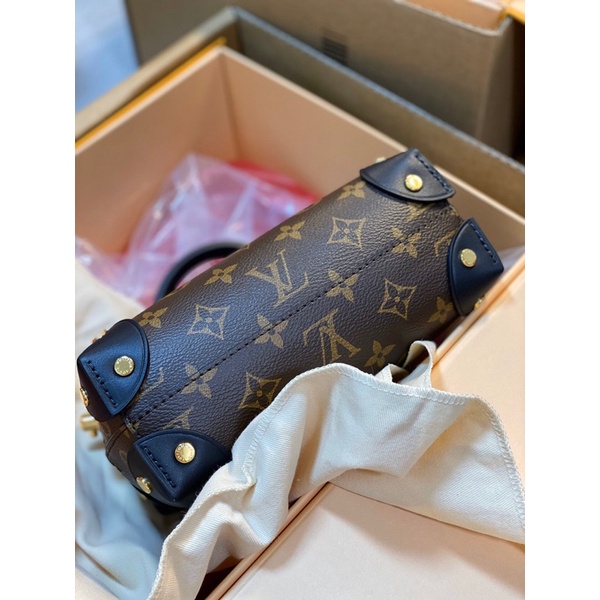 Túi trống tay cầm LV PETITE MALLE SOUPLE