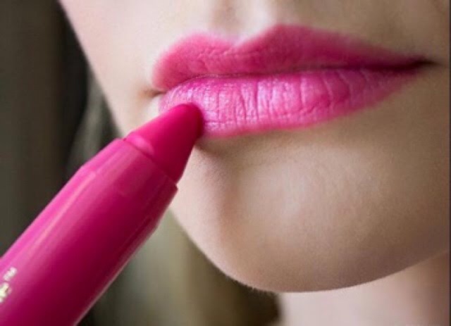 Son bút chì Revlon ColorBurst Balm 025 Sweetheart Valentine - Hồng ngọt ngào tự nhiên