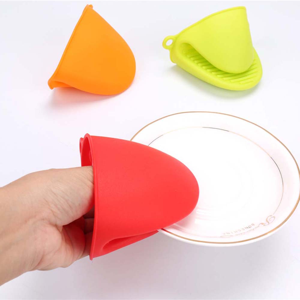 Găng tay nhấc nồi silicone chịu nhiệt chống trượt tiện lợi dành cho nhà bếp