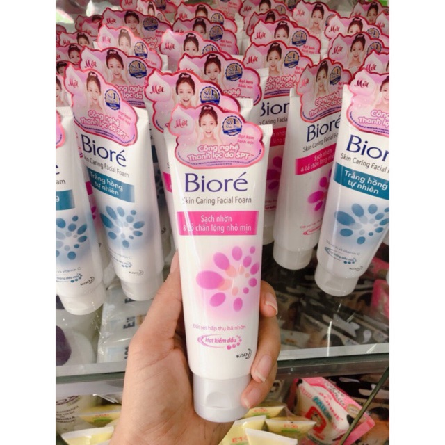 Sữa rửa mặt Biore