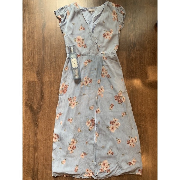 (used) Đầm Ware.house hoa tay nhí có lớp lót lịch sự