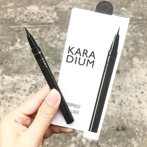 Kẻ dạ siêu mảnh Karadium Waterproof Brush Liner Black chống nước vỏ trắng