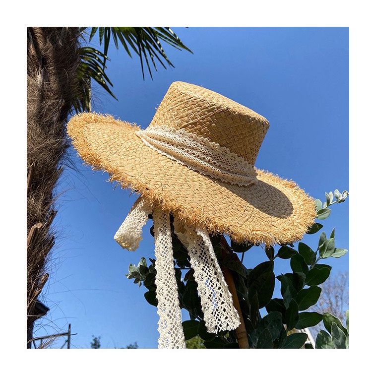 Mũ cói tua rua quai dây ren