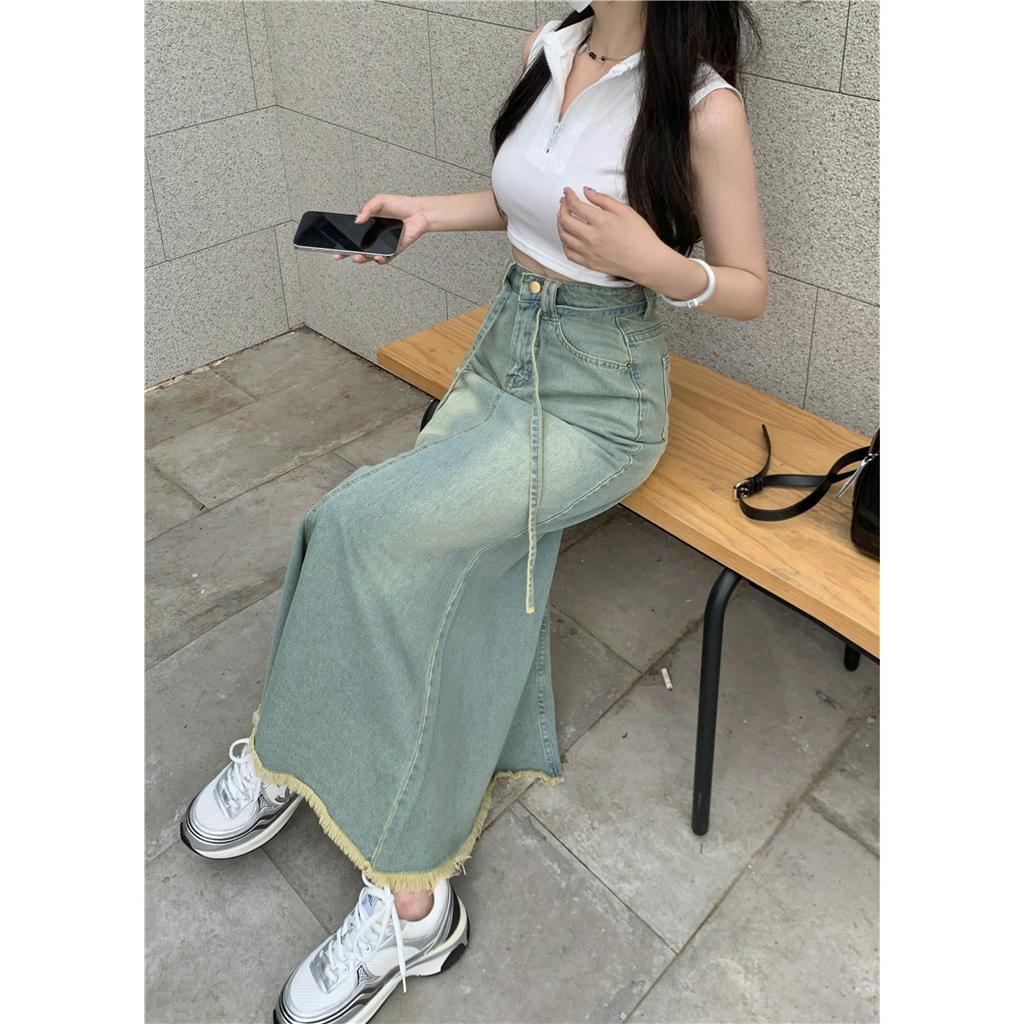 Chân váy jean dài đuôi cá xòe rộng retro màu xanh nhạt pha
