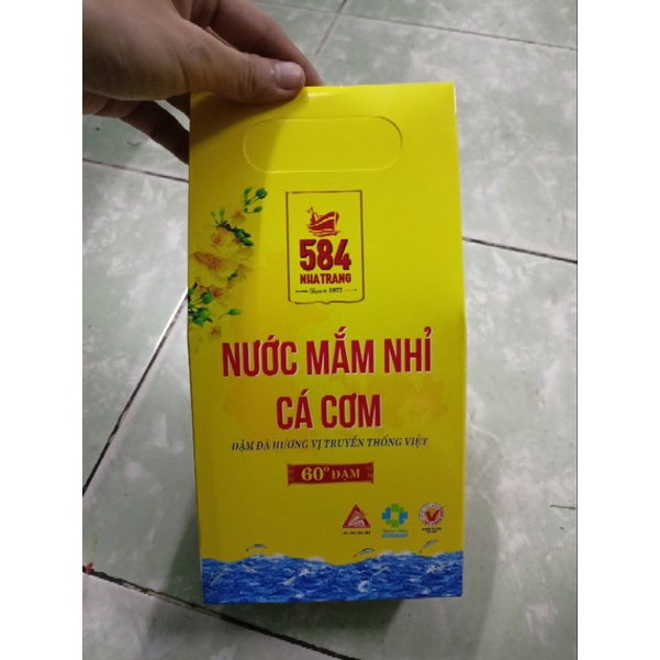 COMBO 2 chai nước mắm nhỉ cá cơm 584 Nha Trang 60 độ đạm 200 ml