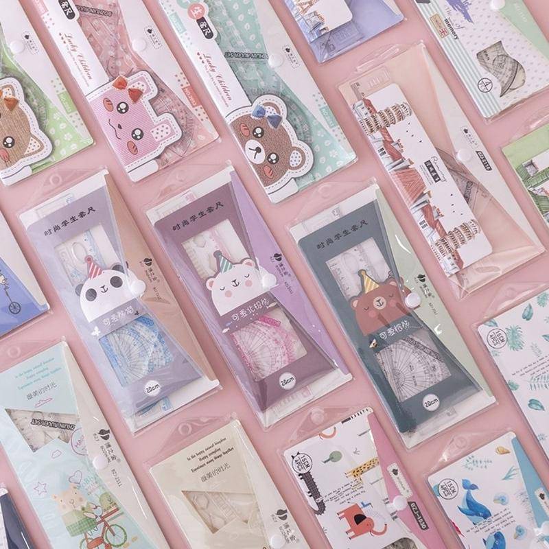 ⭐ iLado ⭐   Bộ Thước Kẻ 4 Món 15cm Thước đo kích thước Dụng Cụ Vẽ Hình Học Thước kẻ học sinh dễ thương chất lượng cao Tiện Lợi Hoạt Hình trong suốt có túi đựng In Họa Tiết Hoạt Hình dễ thương