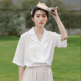 Áo sơ mi cổ vest tay ngắn siêu xinh