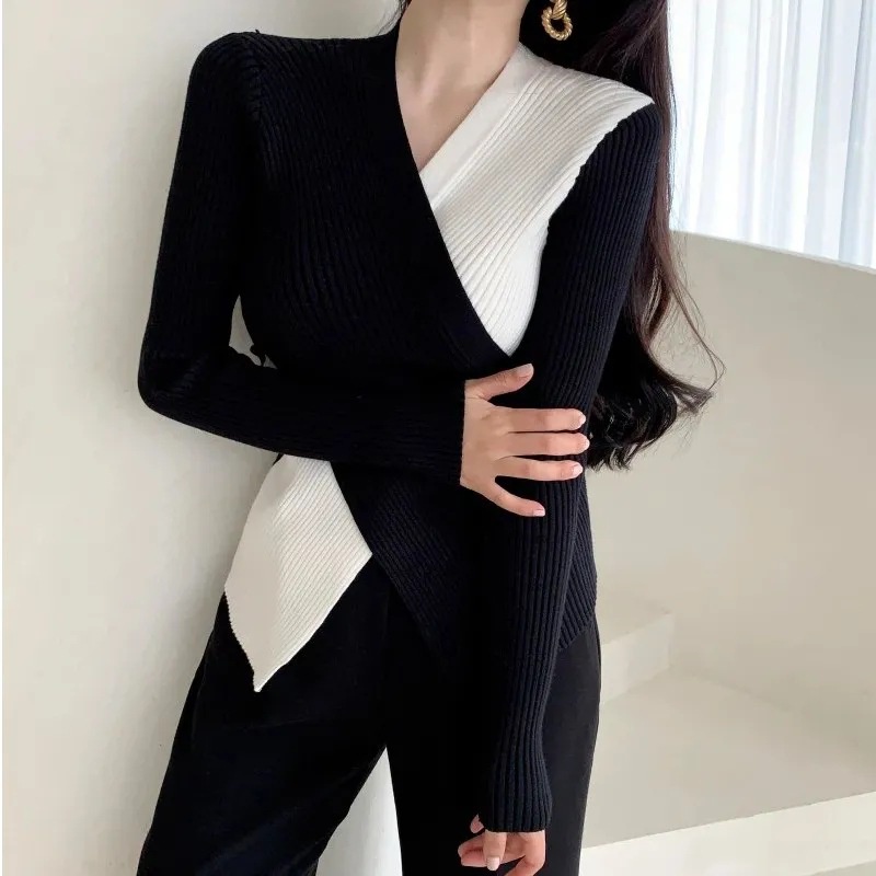 IELGY    Ladies V-neck Contrast Color Waist Irregular Knitted Sweater Long Sleeve