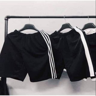 Quần short line, form unisex