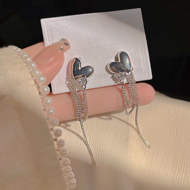 Bông Tai Dáng Dài Hình Trái Tim Phối Tua Rua Thời Trang 2022