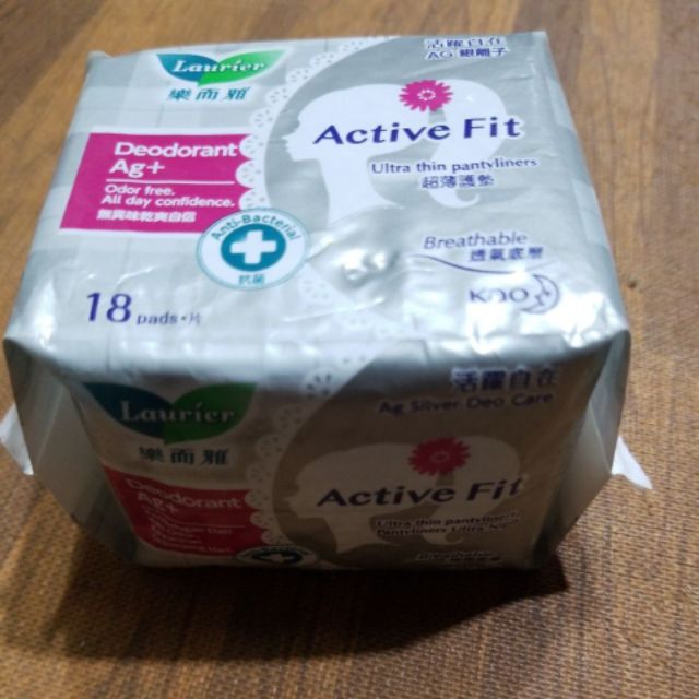 Băng Vệ Sinh Hàng Ngày Laurier Active Fit (18 miếng/gói)