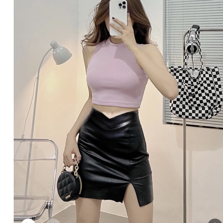 Chân váy da ngắn lưng cao dáng chữ A phong cách quyến rũ