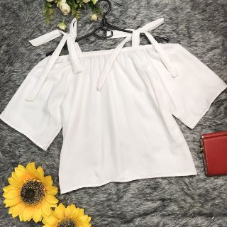 Áo kiểu hai dây  cột nơ