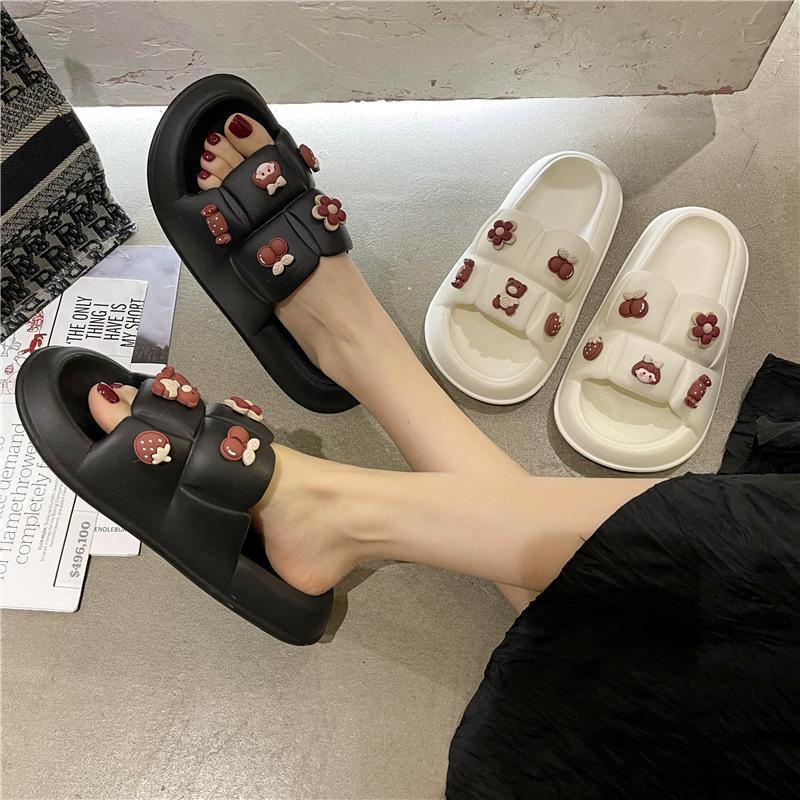 Dép Nữ Quai Ngang, Dép Bánh Mì Gắn Sticker Siêu Nhẹ DP28