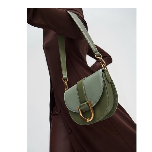 Túi ví nữ đeo vai đeo chéo CNK GABINE QUILTED SADDLE BAG XANH RÊU PHỐI