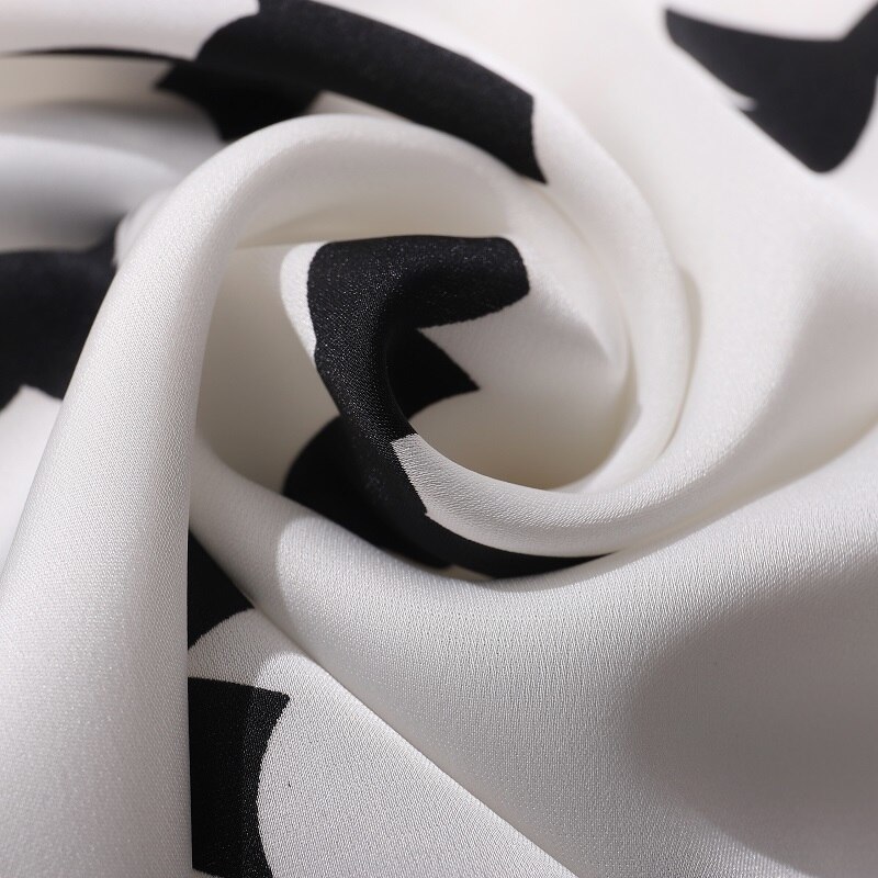 Bộ đồ ngủ lụa satin in họa tiết da báo thời trang thoải mái cho nữ