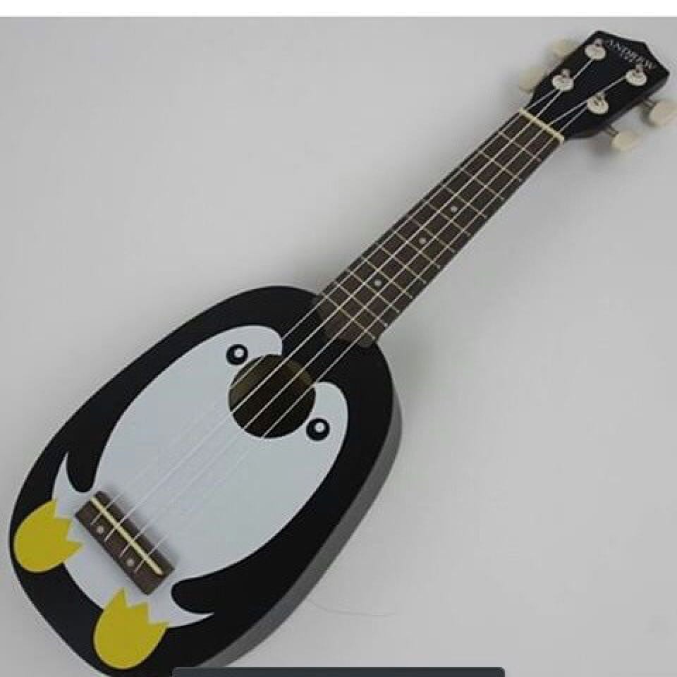 Đàn ukulele chim cánh cụt đủ bộ (bao, pick, sách)giá rẻ