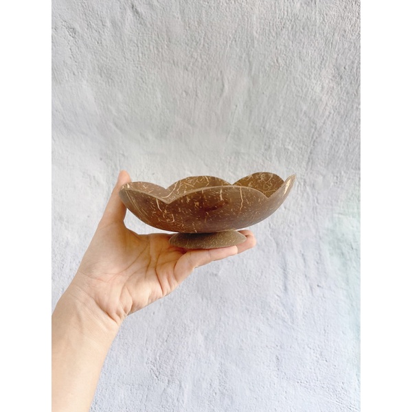 Dĩa gáo dừa Bến Tre hình bông hoa nhiều cánh